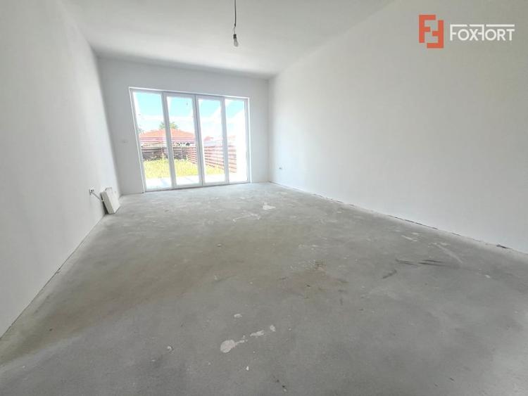 Duplex cu 4 camere cu Canalizare în Moșnița Nouă