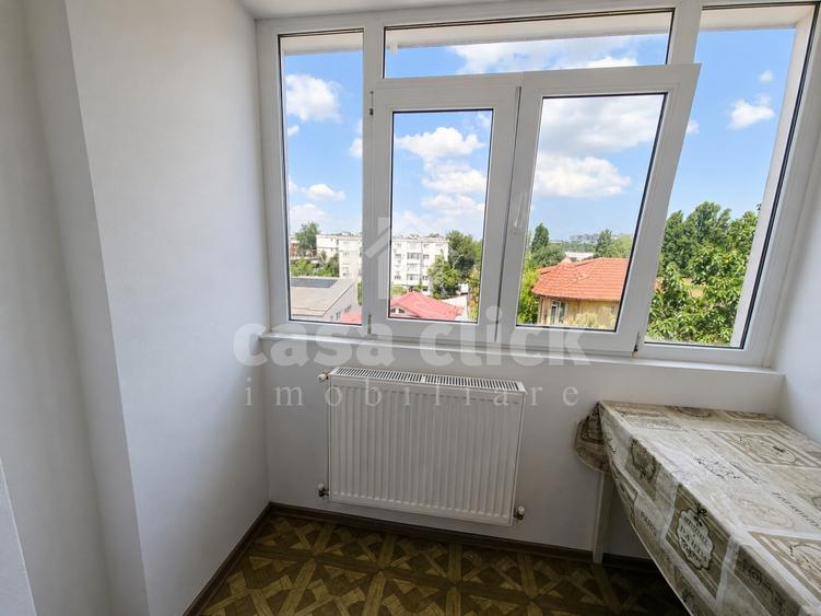 Garsonieră decomandată în Micro 14