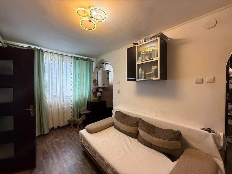 Apartament cu 2 camere semidecomandat în Dacia
