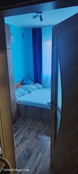Apartament cu 3 camere semidecomandat în Șagului
