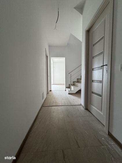 Casă cu 4 camere cu Teren 200 Mp în Central