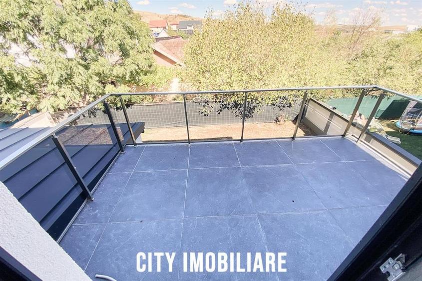 Casă individuală cu 4 camere cu Canalizare în Sânnicoară