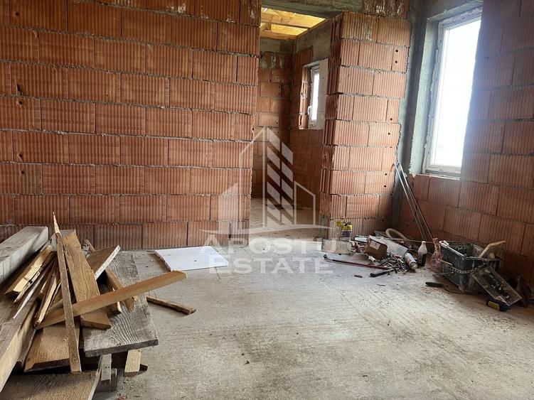 Duplex cu 4 camere cu Canalizare în Cornești