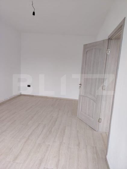 Casă individuală cu 8 camere cu Canalizare în Exterior Nord