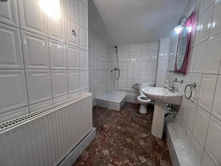 Apartament cu 5 camere decomandat în Gării