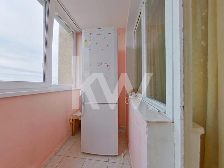 Apartament cu 2 camere decomandat, mobilat în Tractorul