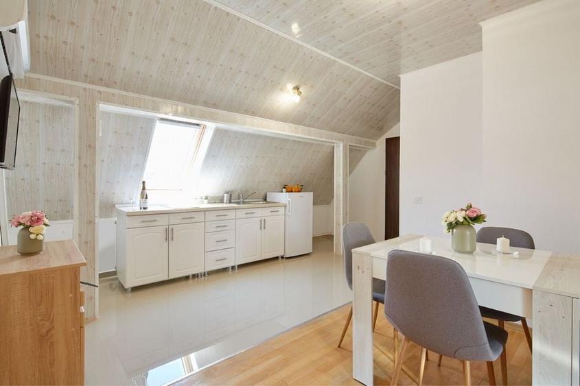 Apartament cu 2 camere decomandat în Zorilor