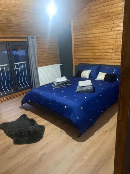 Casă cu 4 camere cu Teren 1000 Mp în Bătrâni