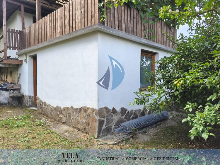 Casă individuală cu 3 camere cu Teren 1680 Mp în Est