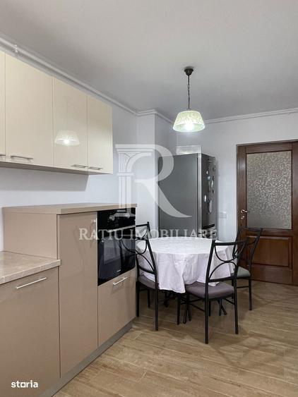 Apartament cu 3 camere decomandat în Nufărul