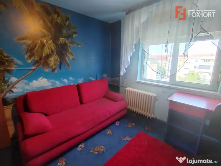 Apartament cu 2 camere decomandat în Girocului