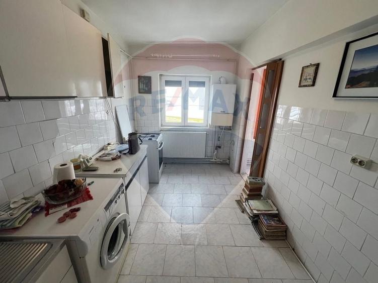 Apartament cu 2 camere decomandat, mobilat în Exterior Est