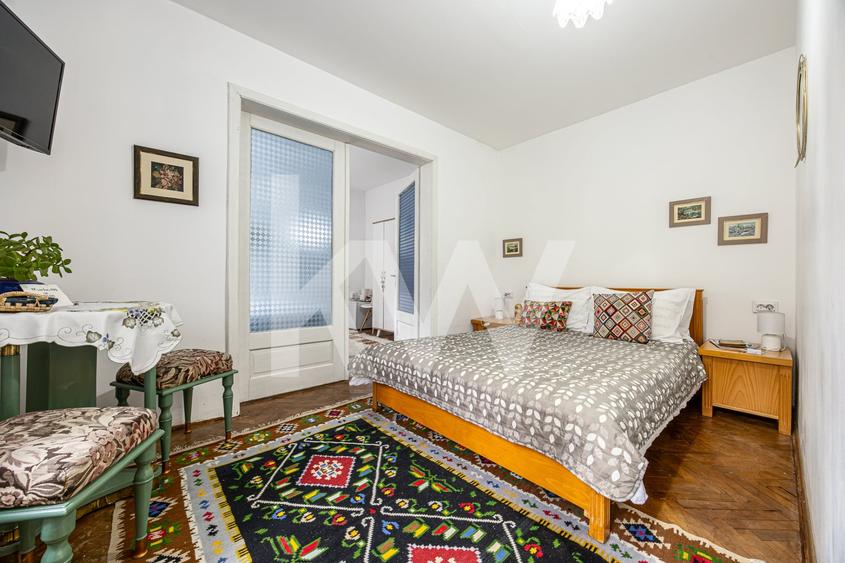 Duplex cu 7 camere cu Teren 1345 Mp în Bran