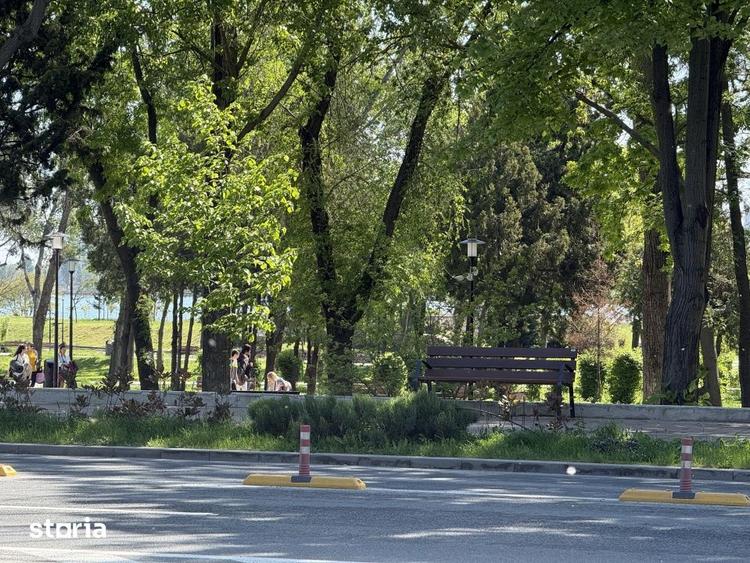 Apartament cu 4 camere decomandat, mobilat în Tomis Nord