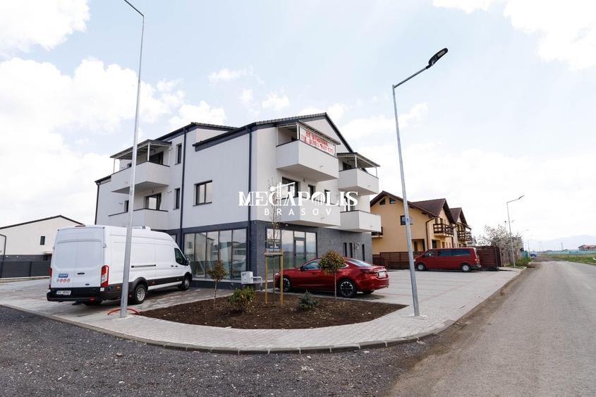 Spațiu comercial, de 156.41999816895 mp, în Sânpetru