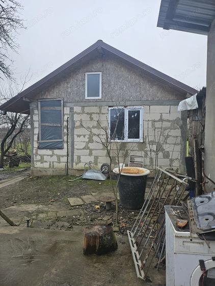 Casă cu Teren 1964 Mp în Vâlcelele