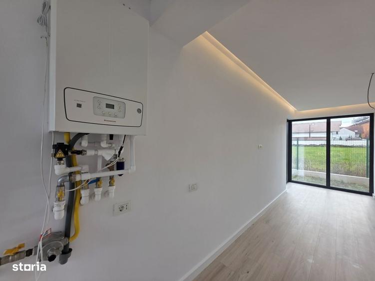 Casă cu 4 camere cu Teren 335 Mp în Primăverii