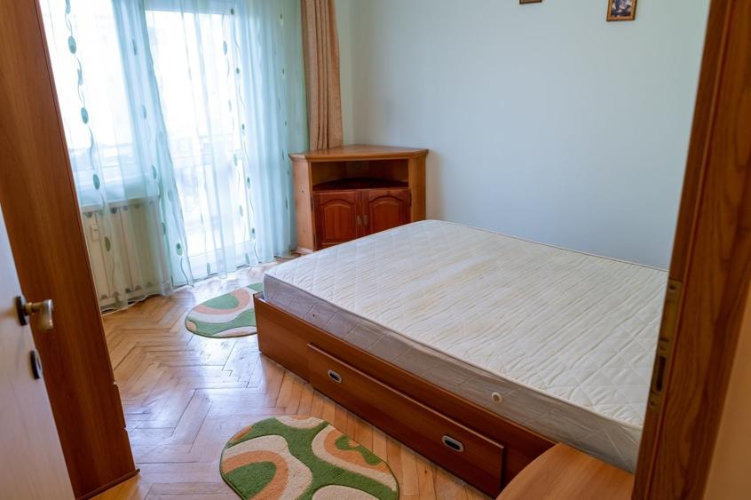 Apartament cu 3 camere decomandat în Mărăști