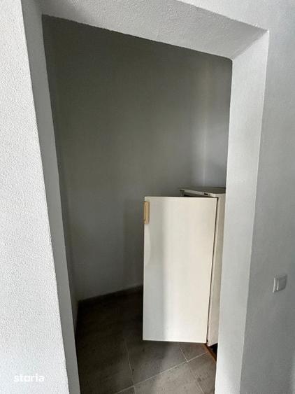 Spațiu comercial, de 310 mp, în Florești