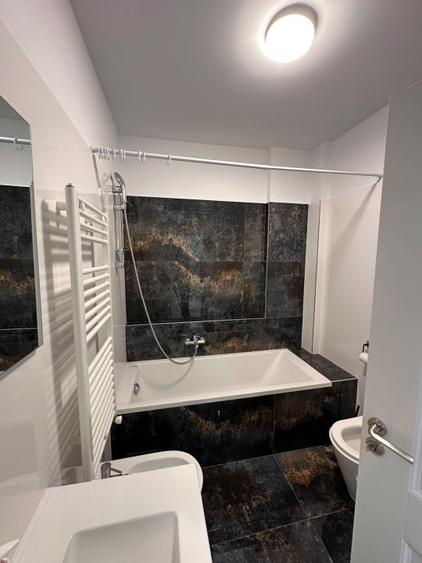 Apartament cu 3 camere decomandat, mobilat în Ultracentral