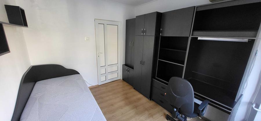 Apartament cu 3 camere decomandat în Decebal
