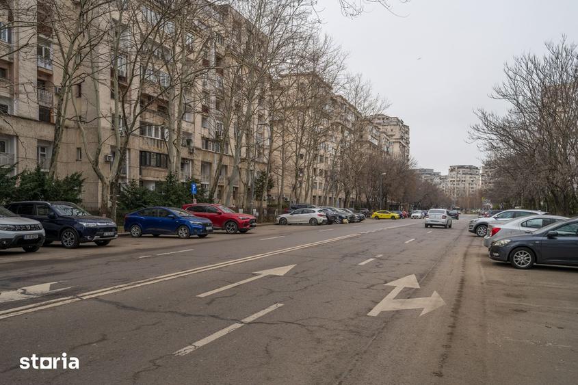 Apartament cu 3 camere decomandat în Decebal