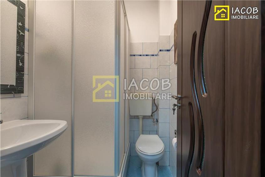 Apartament cu 4 camere decomandat, mobilat în 9 Mai