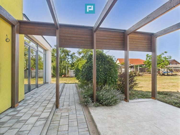 Duplex cu 5 camere cu Canalizare în Giarmata