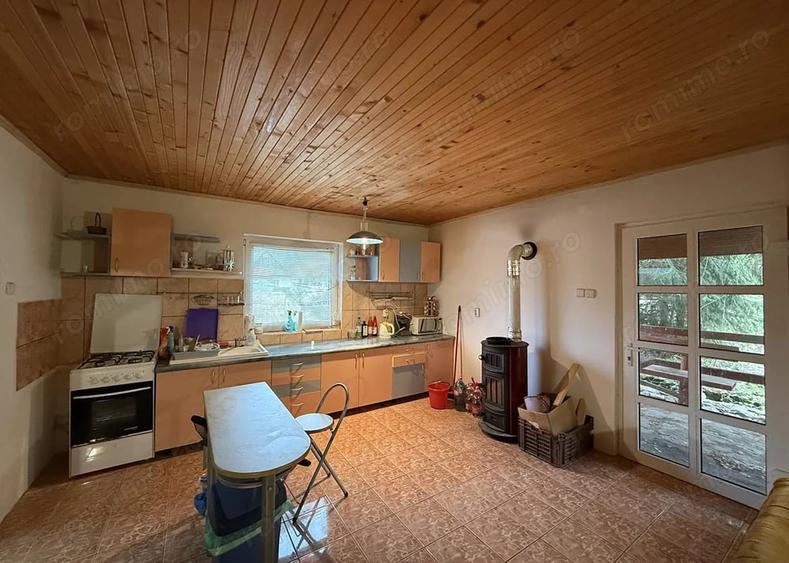Casă cu Teren 1400 Mp în Bulz