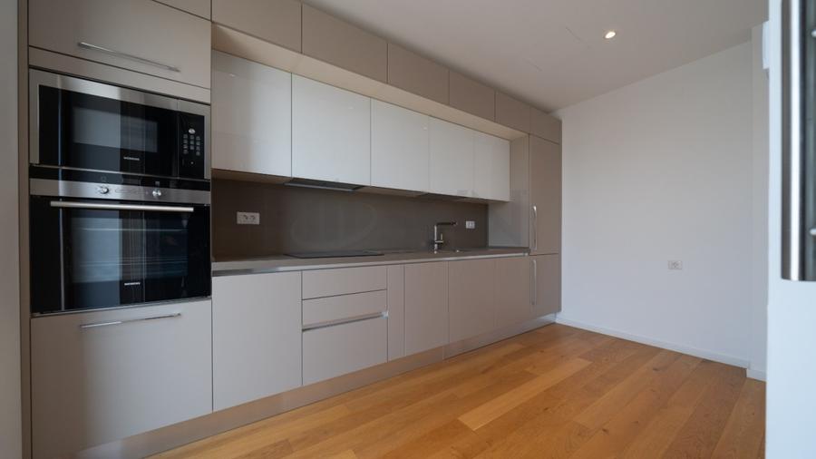 Apartament cu 3 camere decomandat, mobilat în Herăstrău