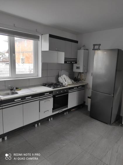 Casă cu 5 camere cu Teren 350 Mp în Tărlungeni