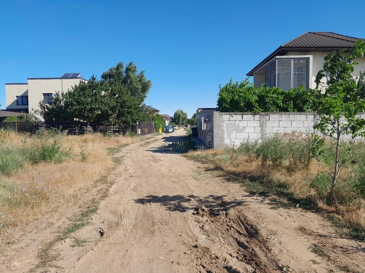Teren Construcții intravilan de 1500 mp, în Domnești