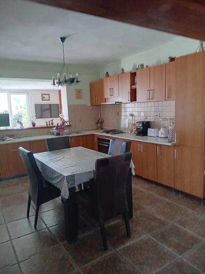 Casă cu 3 camere cu Teren 550 Mp în Central
