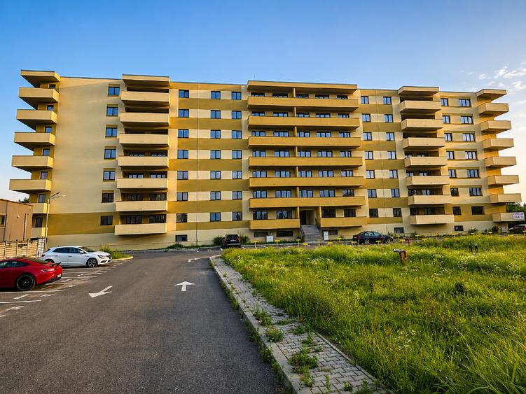 Apartament cu 3 camere decomandat, mobilat în Dorobanțul