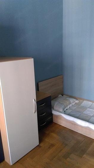 Apartament cu 3 camere decomandat în Dâmbovița