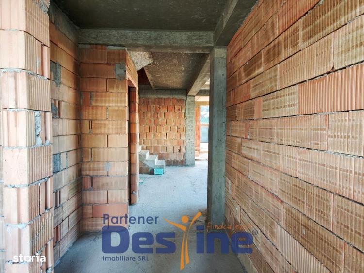 Casă cu 4 camere cu Teren 280 Mp în Dârste