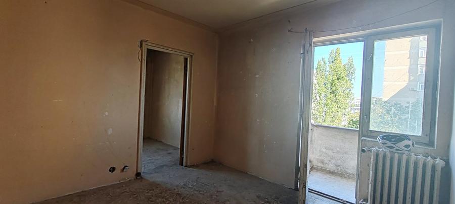 Apartament cu 2 camere nedecomandat în Rahova