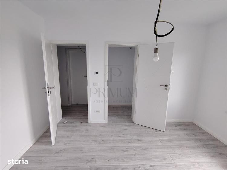 Casă cu 4 camere decomandat în Central