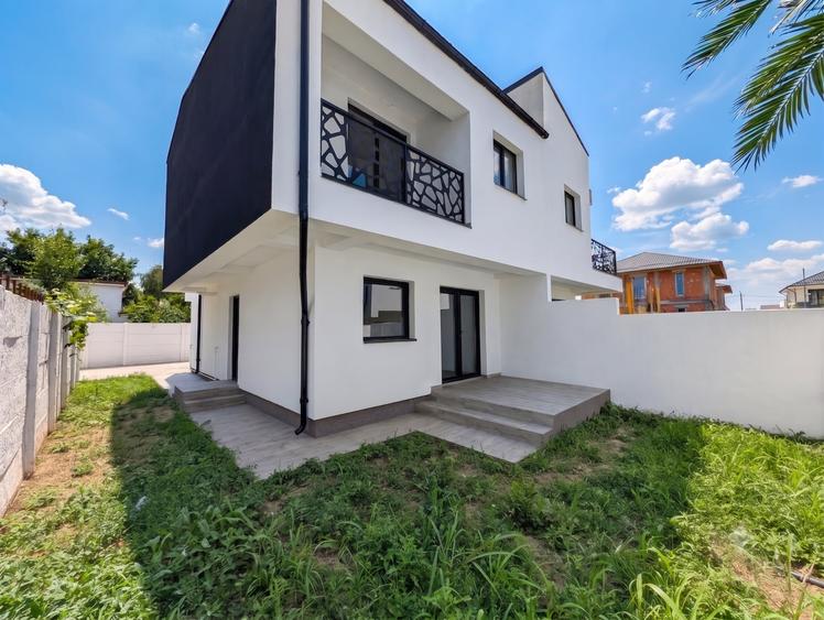 Casă individuală cu 4 camere cu Teren 100 Mp în Tunari