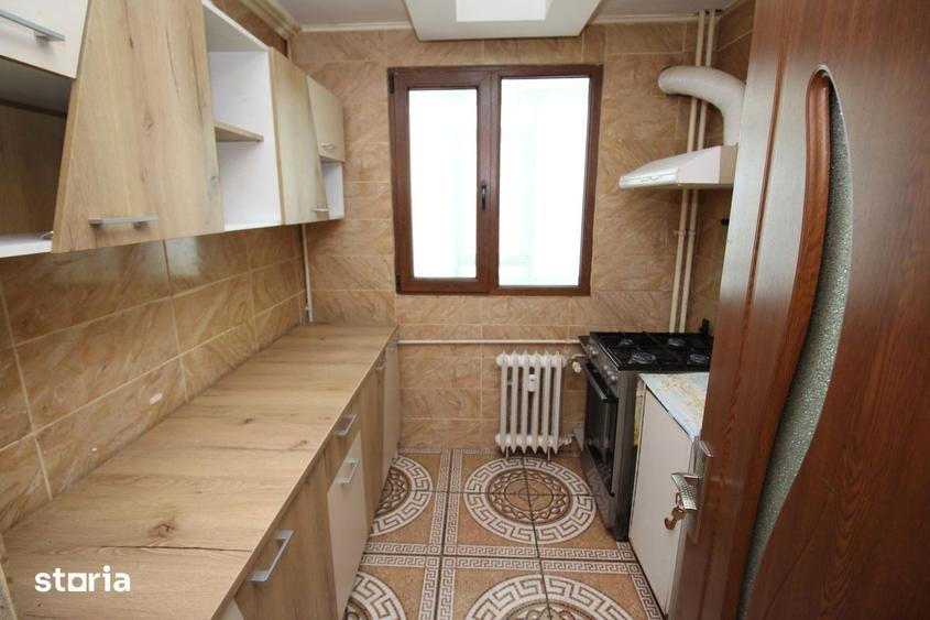 Apartament cu 3 camere decomandat, mobilat în Sălăjan