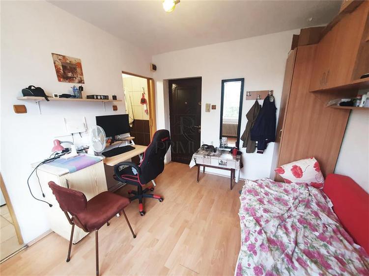 Garsonieră semidecomandată, mobilată în Complex Studențesc