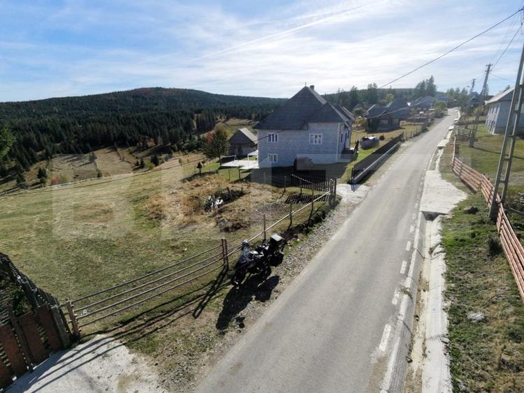 Teren Construcții intravilan de 3728 mp, în Măguri