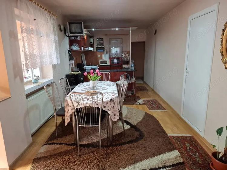Casă cu 5 camere cu Teren 812 Mp în Central