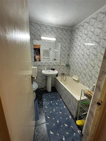 Casă individuală cu 4 camere cu Canalizare în Rahova