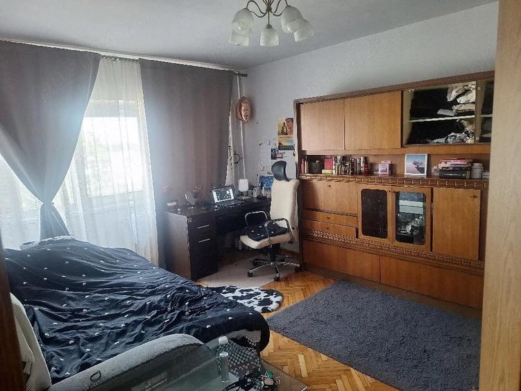Inchiriez apartament 3 camere cartier Mara?ti Visavis de Kaufland in Cluj, un loc de parcare - 1