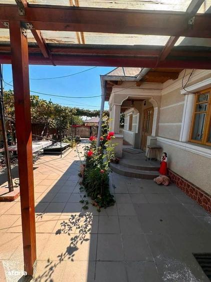 Casă cu 3 camere în Central
