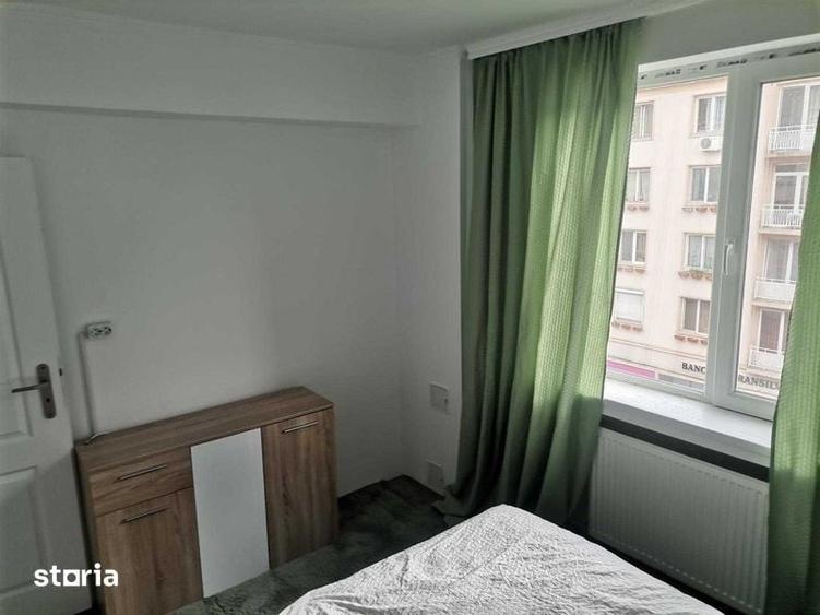 Inchiriez apartament 2 camere ultracentral - 1