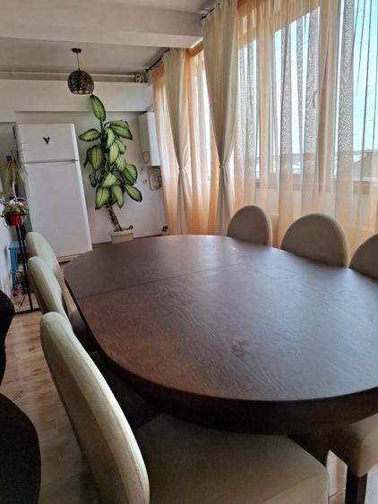 Apartament cu 4 camere semidecomandat în Central