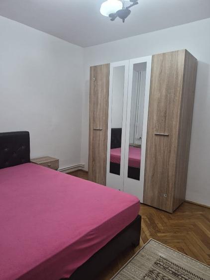 Apartament cu 2 camere decomandat în Drumul Sării
