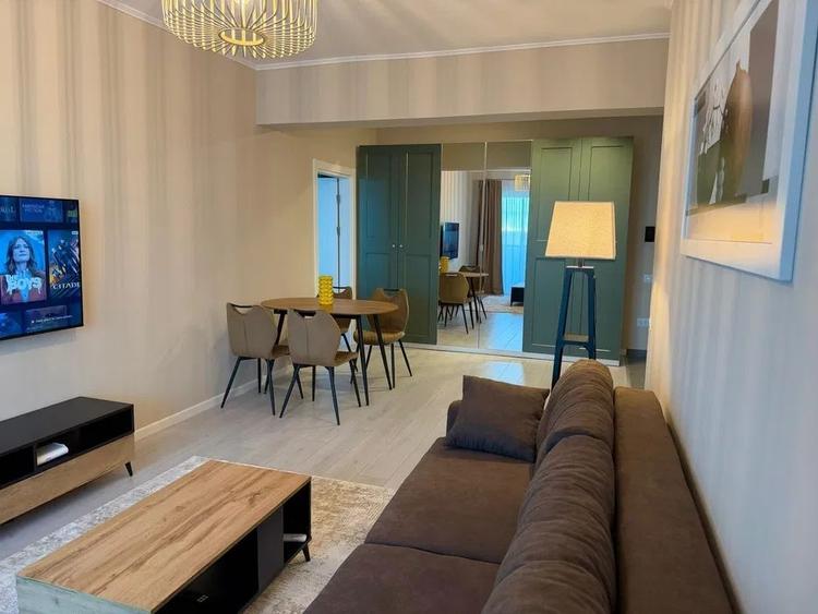 Apartament cu 2 camere, mobilat în Păcii